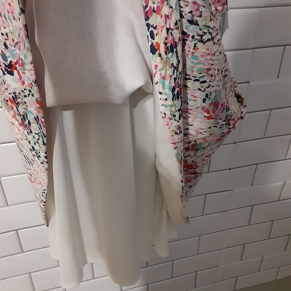 NWT GUESS Floral Watercolor zip-front dress - Picture 4 of 6